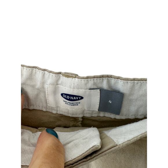 Old Navy  Flat Front Khaki Shorts Women's Size 4 - Picture 2 of 3